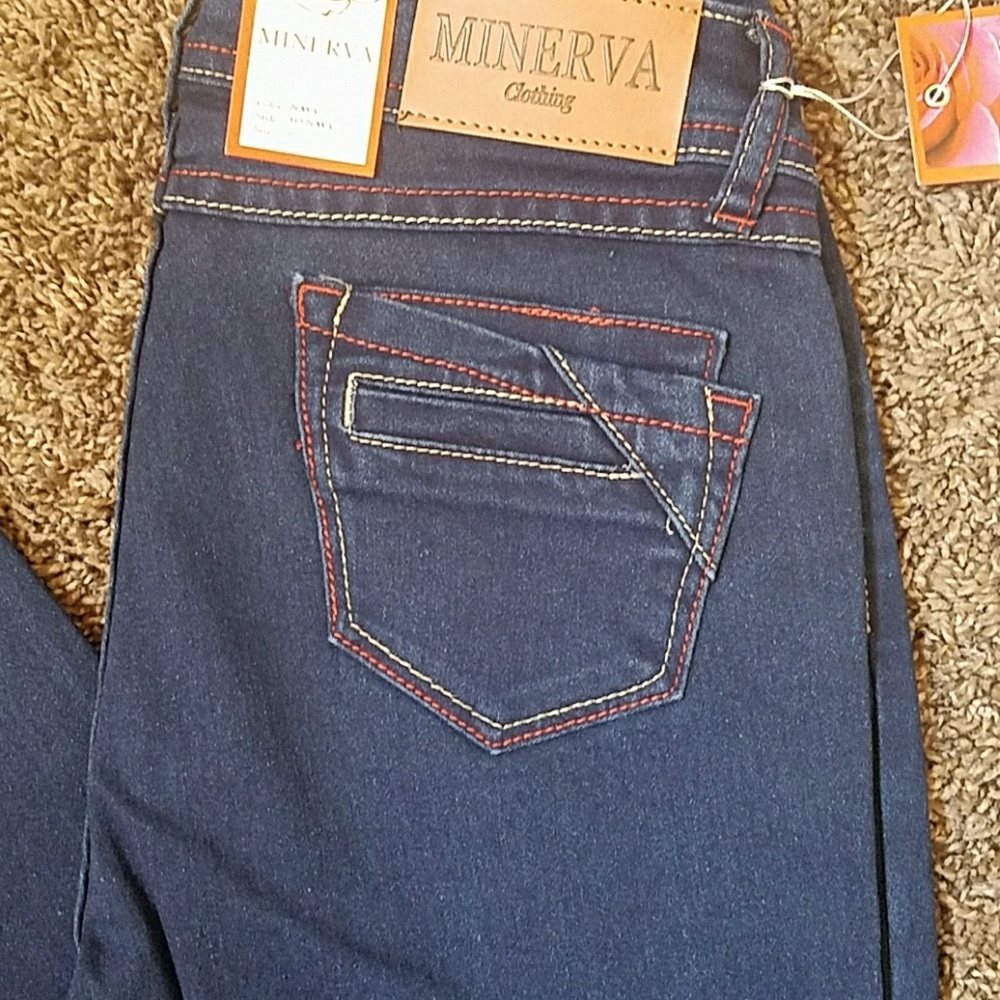 MINERVA JEAN'S - Picture 3 of 6